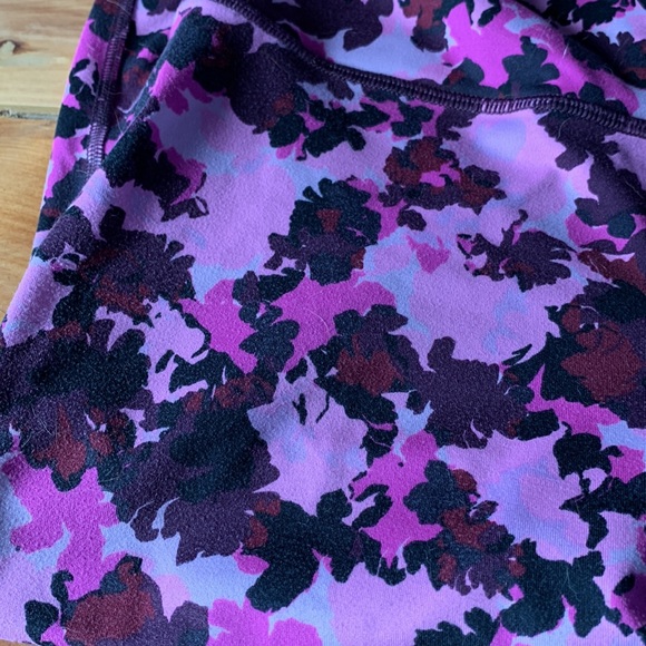 Fabletics cropped leggings. - Picture 3 of 3
